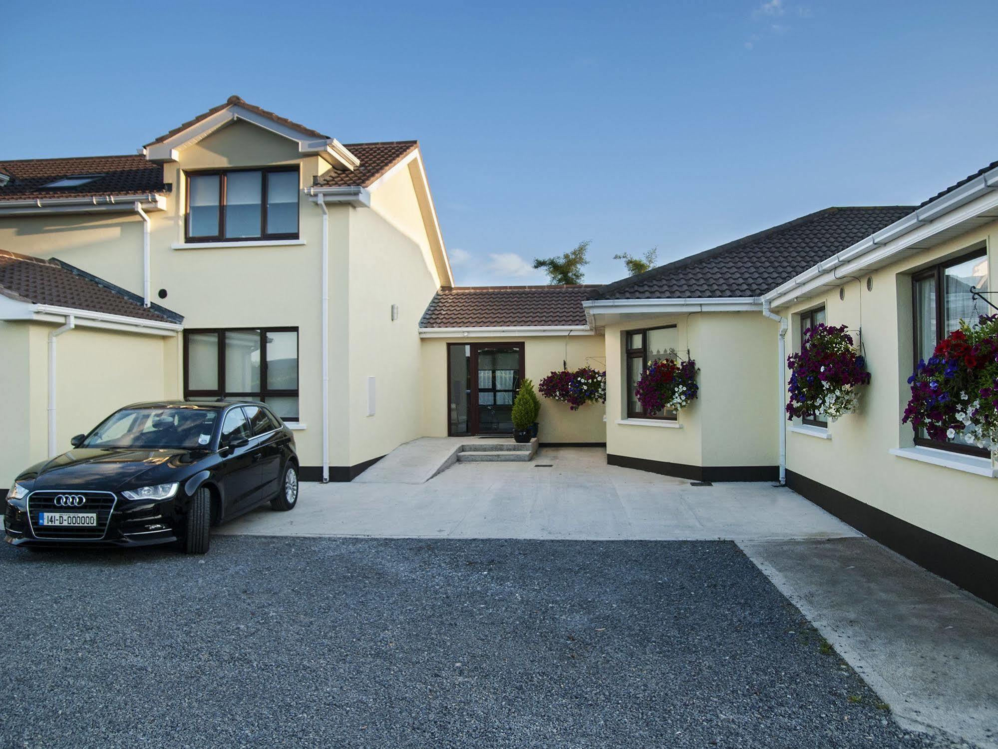 Hillview Self Catering Leilighet Lusk Eksteriør bilde